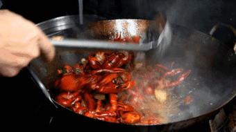 喝瓜吃虾武汉,畅饮瓜汁，尽享虾香