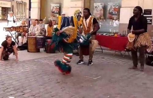 烫脚舞吃瓜,舞蹈新潮流还是网络狂欢？