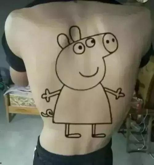 纹身女吃瓜佩奇,揭秘网络热图的背后故事