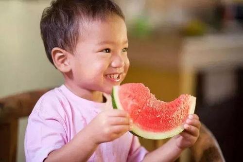 如何哄宝宝吃瓜,轻松哄娃开胃小技巧