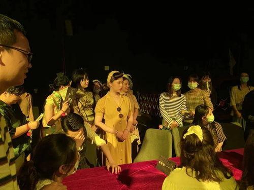 路人吃瓜被误伤,引发社会关注与反思