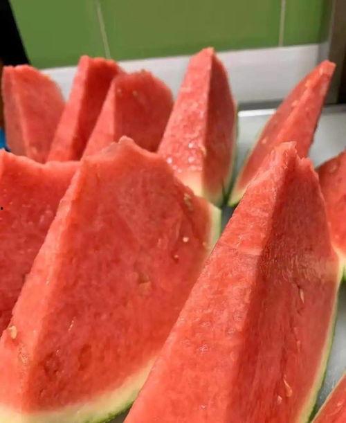 母子门吃瓜,揭秘娱乐圈背后的惊人真相