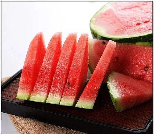 认真吃瓜中,网络热词背后的文化现象