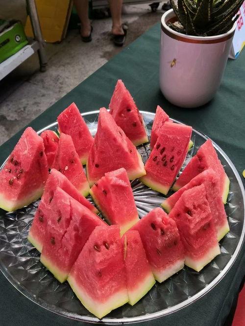 比赛吃瓜剪辑,一窥比赛吃瓜剪辑背后的精彩瞬间