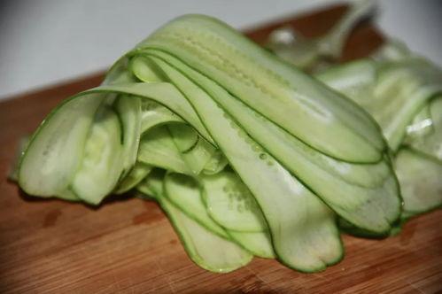 吃瓜酸甜可口,酸甜可口的夏日美味探索