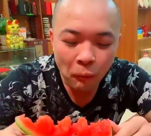 航哥吃瓜,揭秘娱乐圈那些不为人知的幕后故事