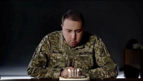 战士吃瓜解渴,独特战地生活趣事