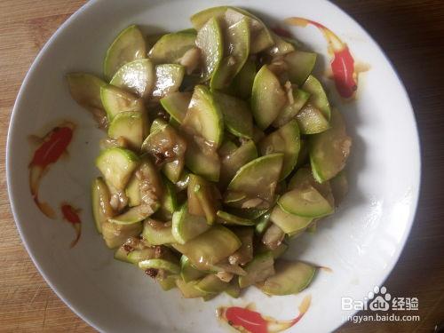 胃疼吃茭瓜,天然食材缓解胃痛新选择